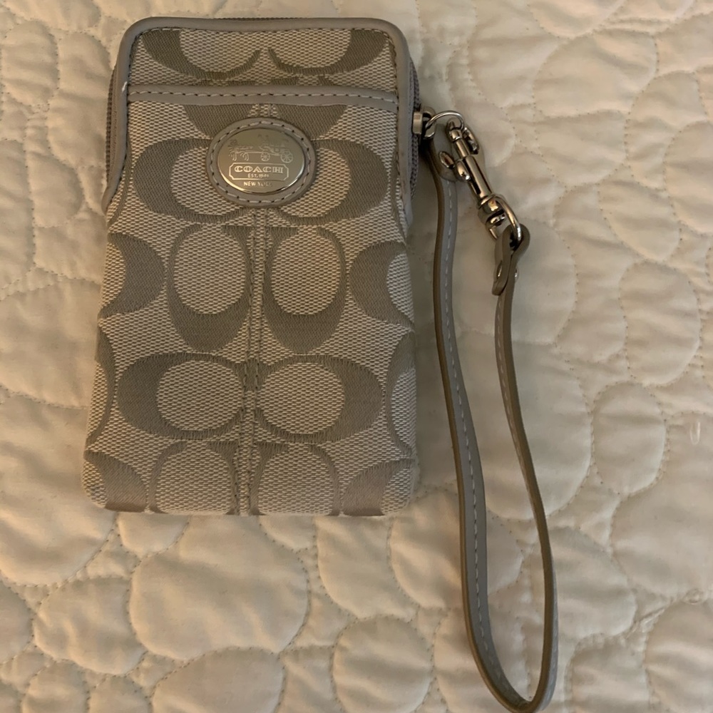 Coach Wristlet “ Grey “